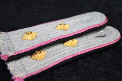 Waffen-SS Panzer schoulder boards for Hauptsturmführer - Image 3